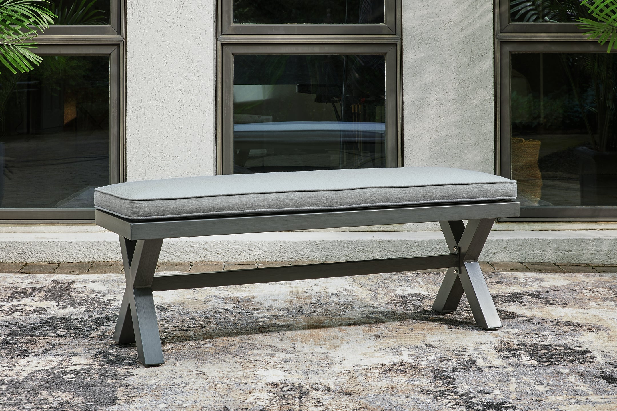 Get your outdoor dining table at the best price Mooma Design - Grey — Qechic