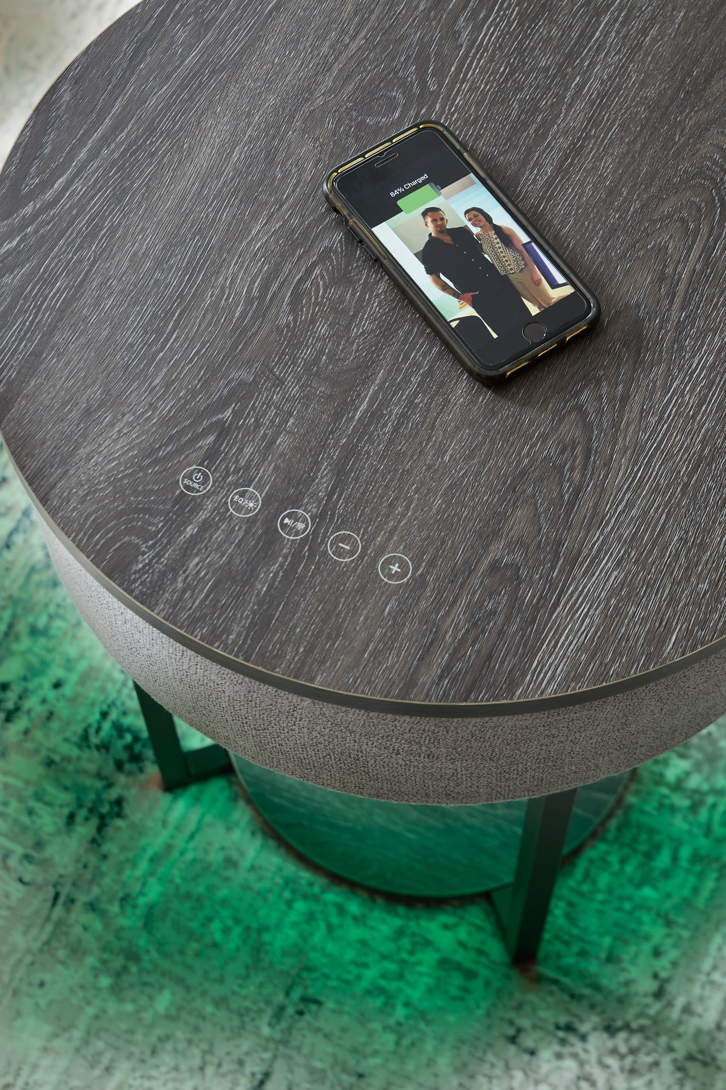 Sethlen Accent Table with Speaker